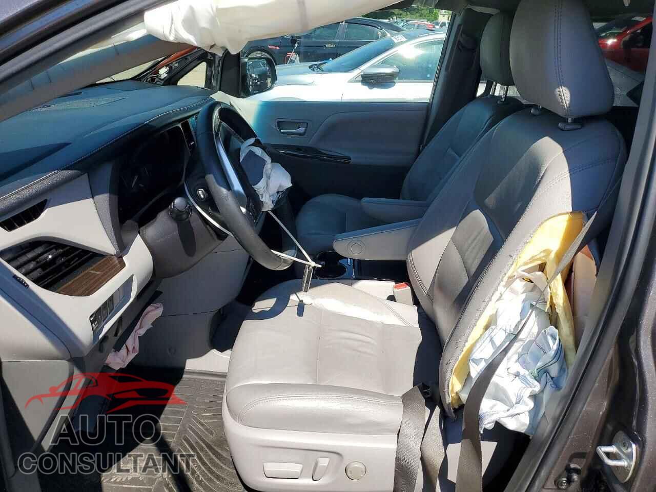 TOYOTA SIENNA 2017 - 5TDYZ3DC8HS820138