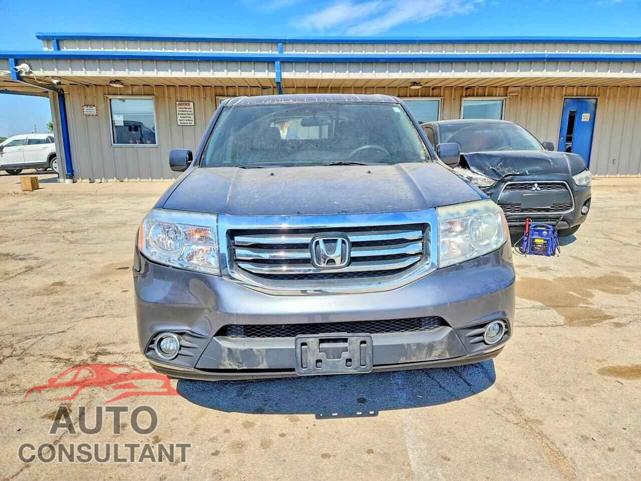 HONDA PILOT 2013 - 5FNYF4H42DB059817