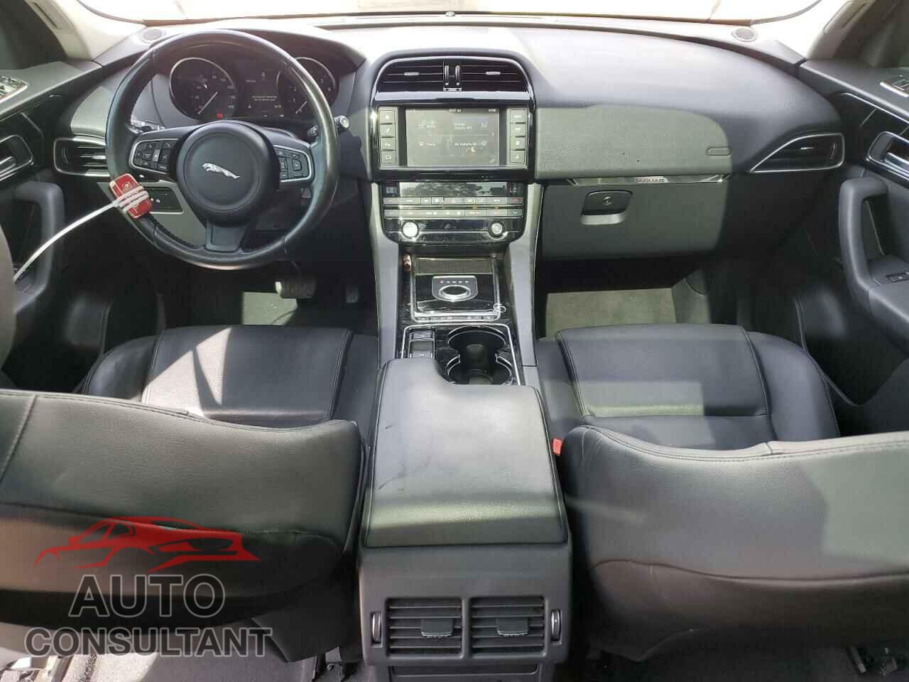 JAGUAR F-PACE 2017 - SADCJ2BV4HA066611