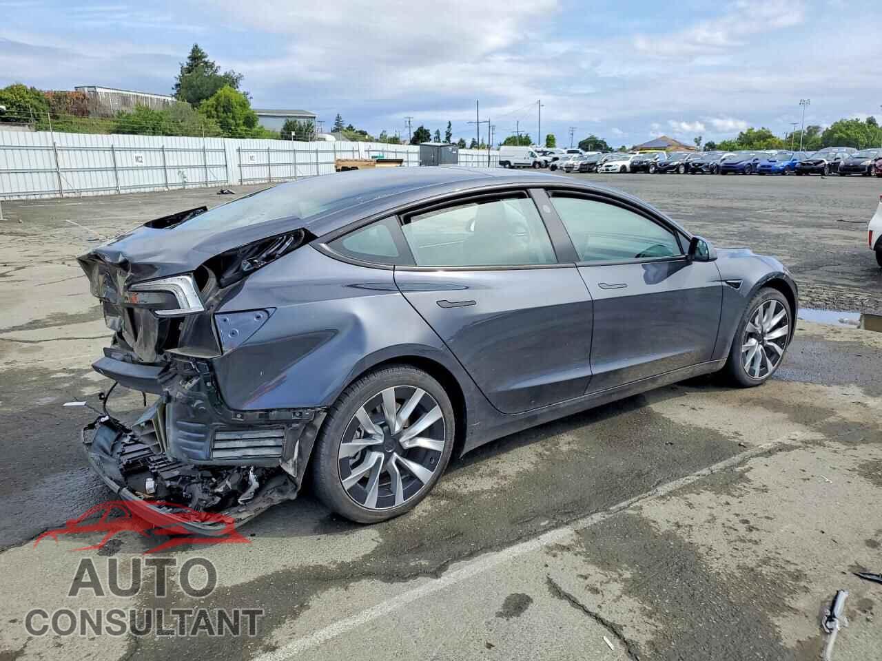TESLA MODEL 3 2024 - 5YJ3E1EA8RF743011