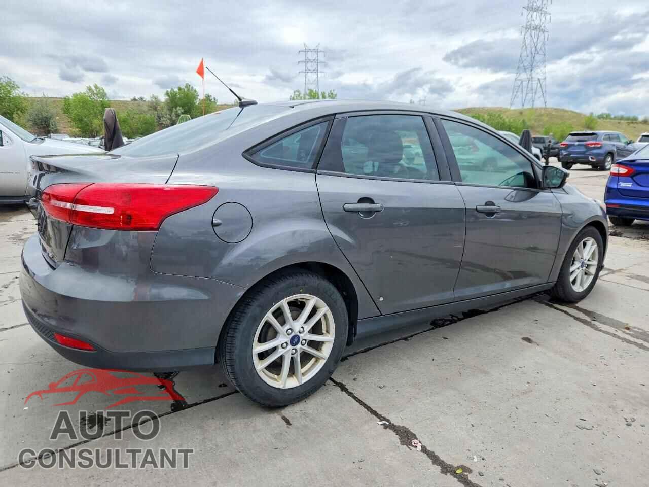 FORD FOCUS 2017 - 1FADP3F27HL245143