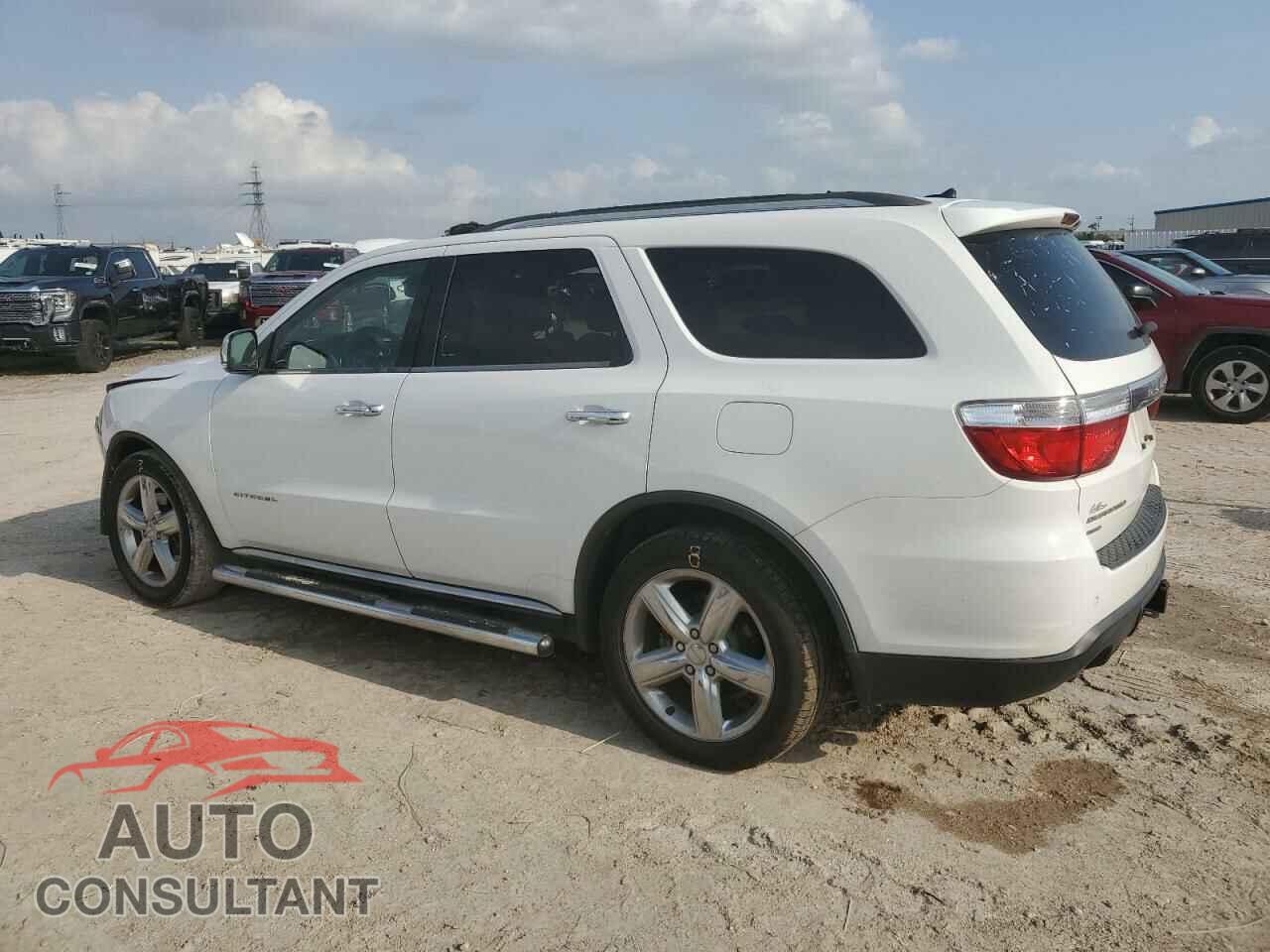 DODGE DURANGO 2013 - 1C4SDJET7DC563038
