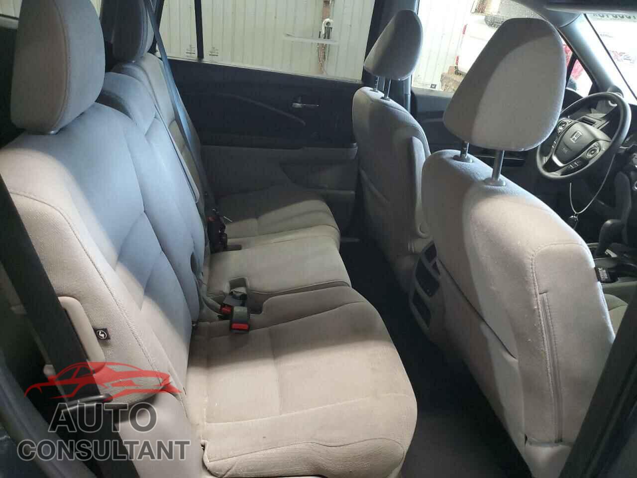 HONDA PILOT 2017 - 5FNYF6H32HB065562