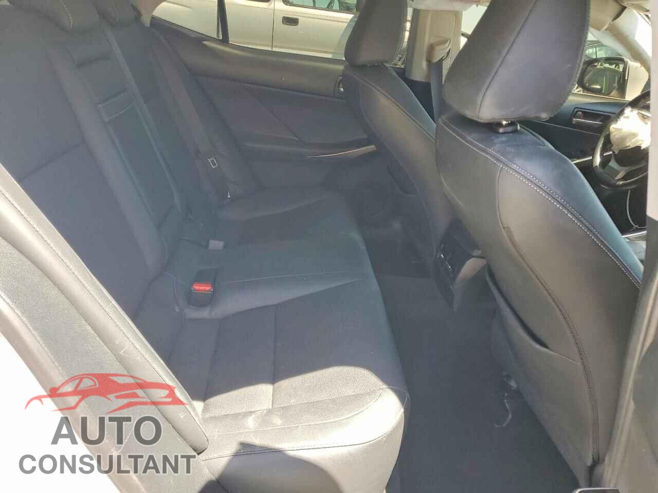 LEXUS IS 2017 - JTHBA1D24H5043017