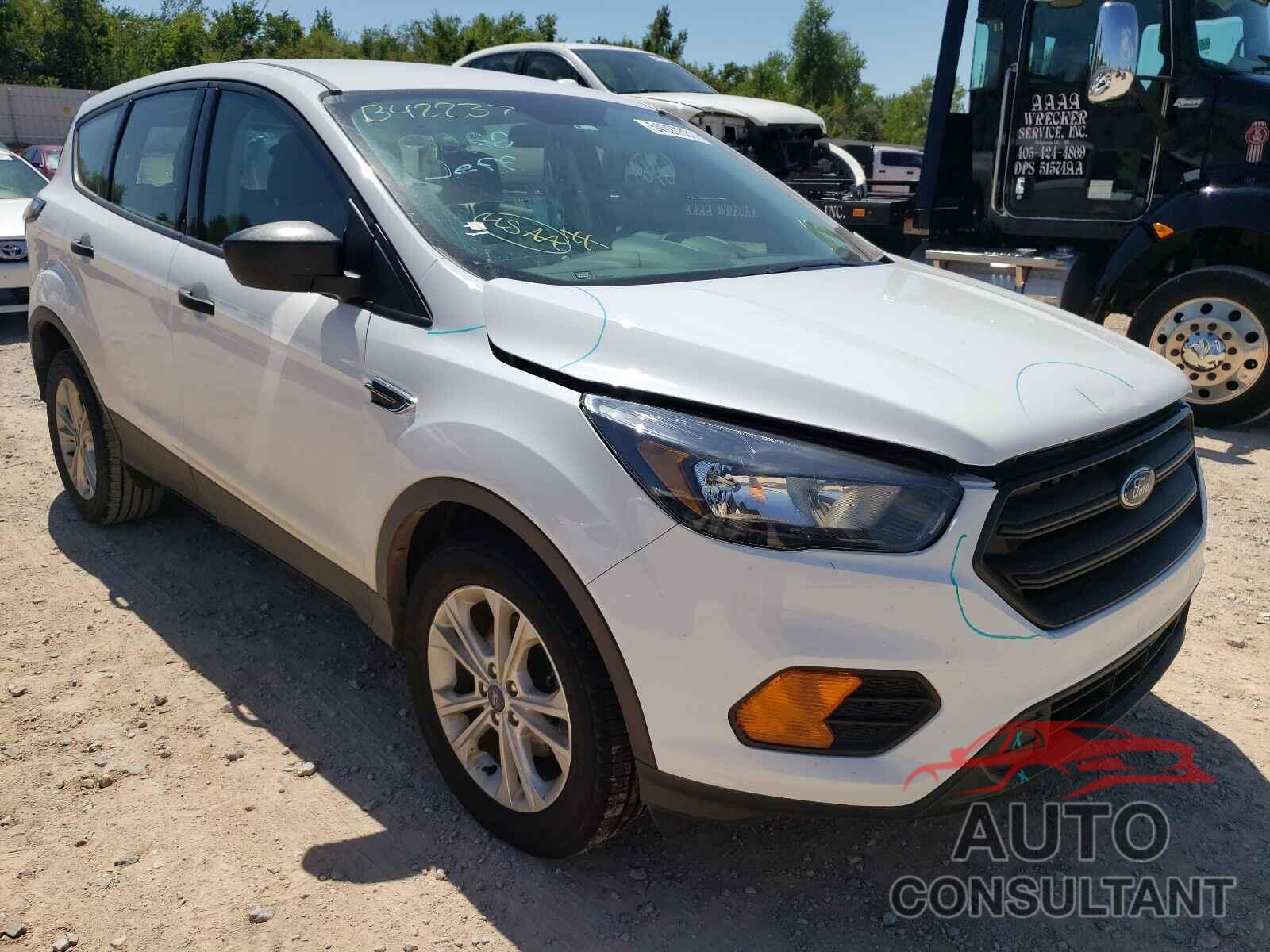 FORD ESCAPE 2018 - 1FMCU0F7XJUB42237