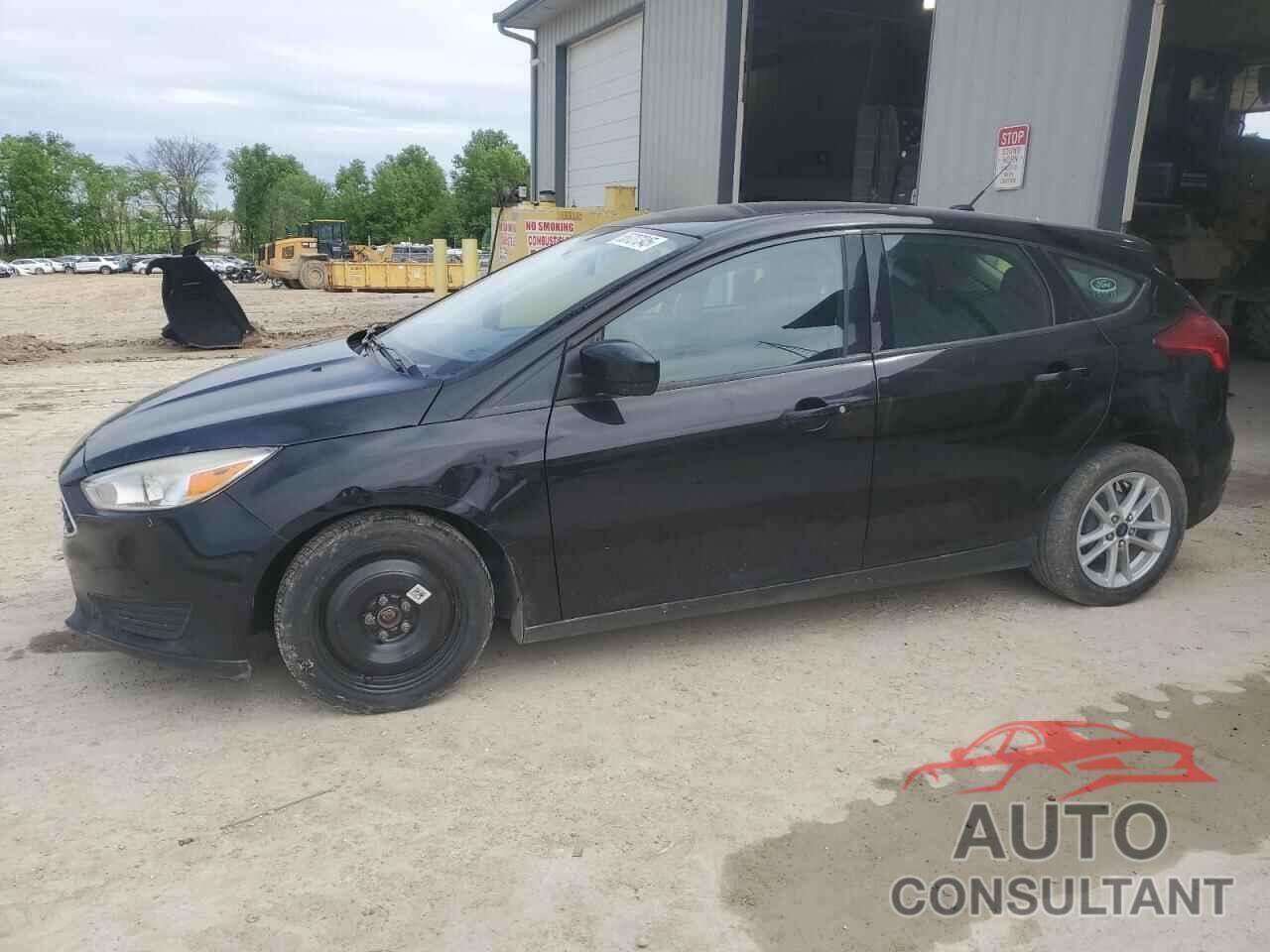 FORD FOCUS 2018 - 1FADP3K22JL311996