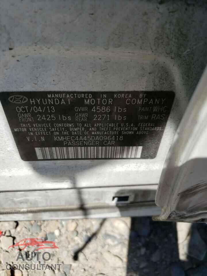 HYUNDAI SONATA 2013 - KMHEC4A45DA096418