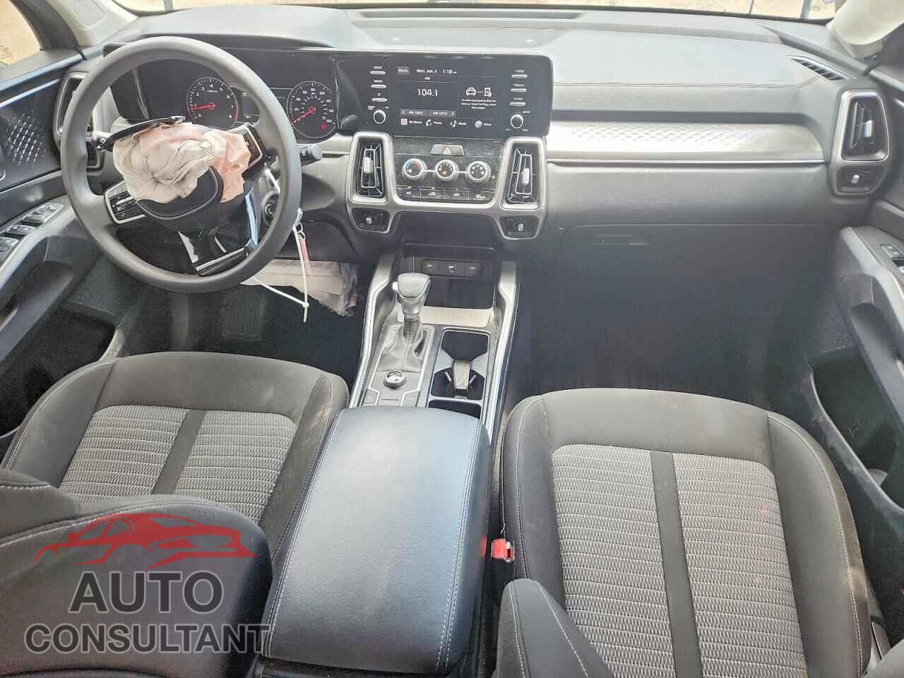 KIA SORENTO 2023 - 5XYRG4LC4PG166350