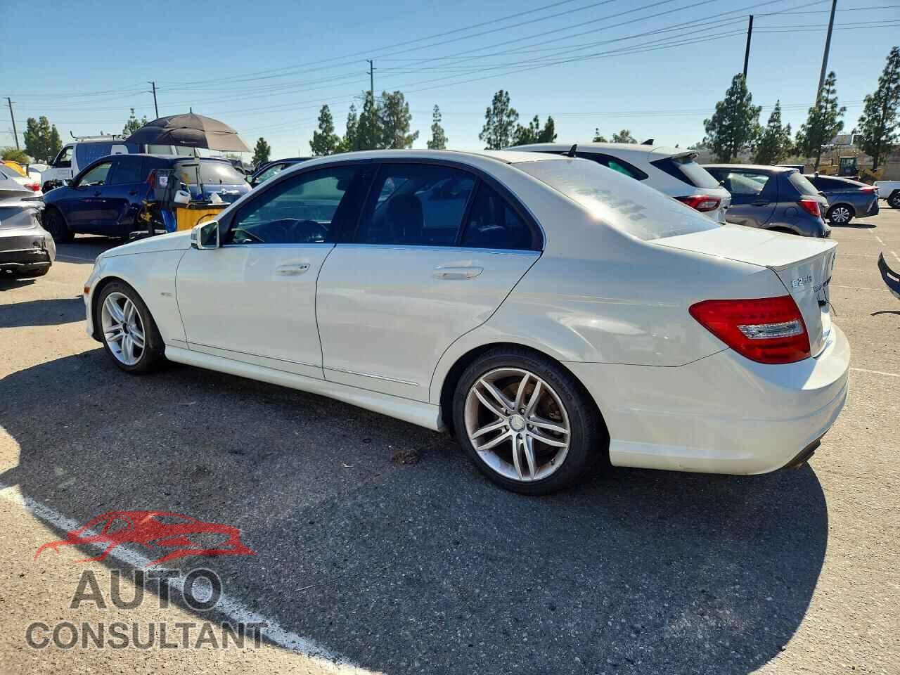 MERCEDES-BENZ C-CLASS 2012 - WDDGF4HB7CA682065