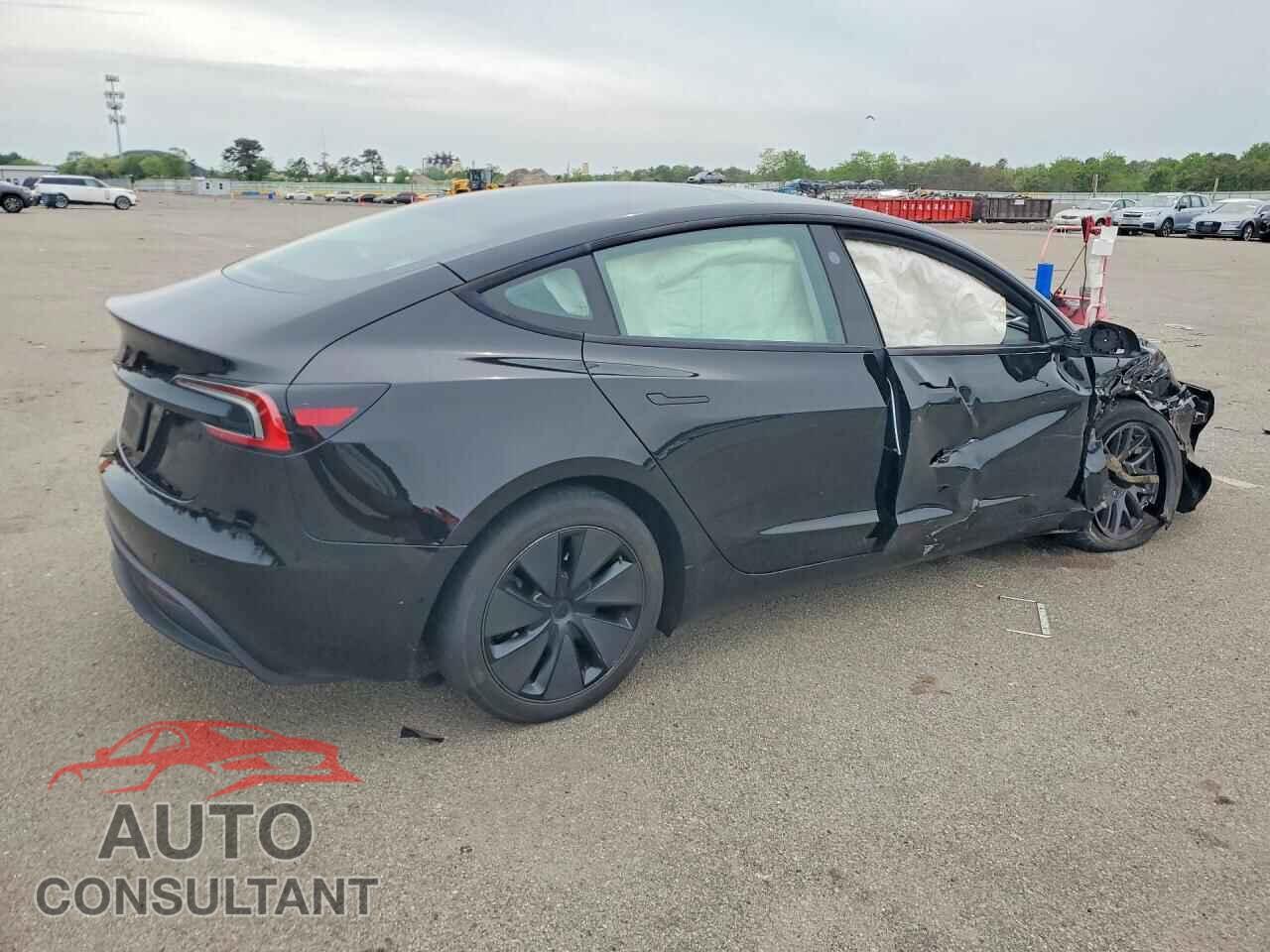 TESLA MODEL 3 2024 - 5YJ3E1EA3RF772805
