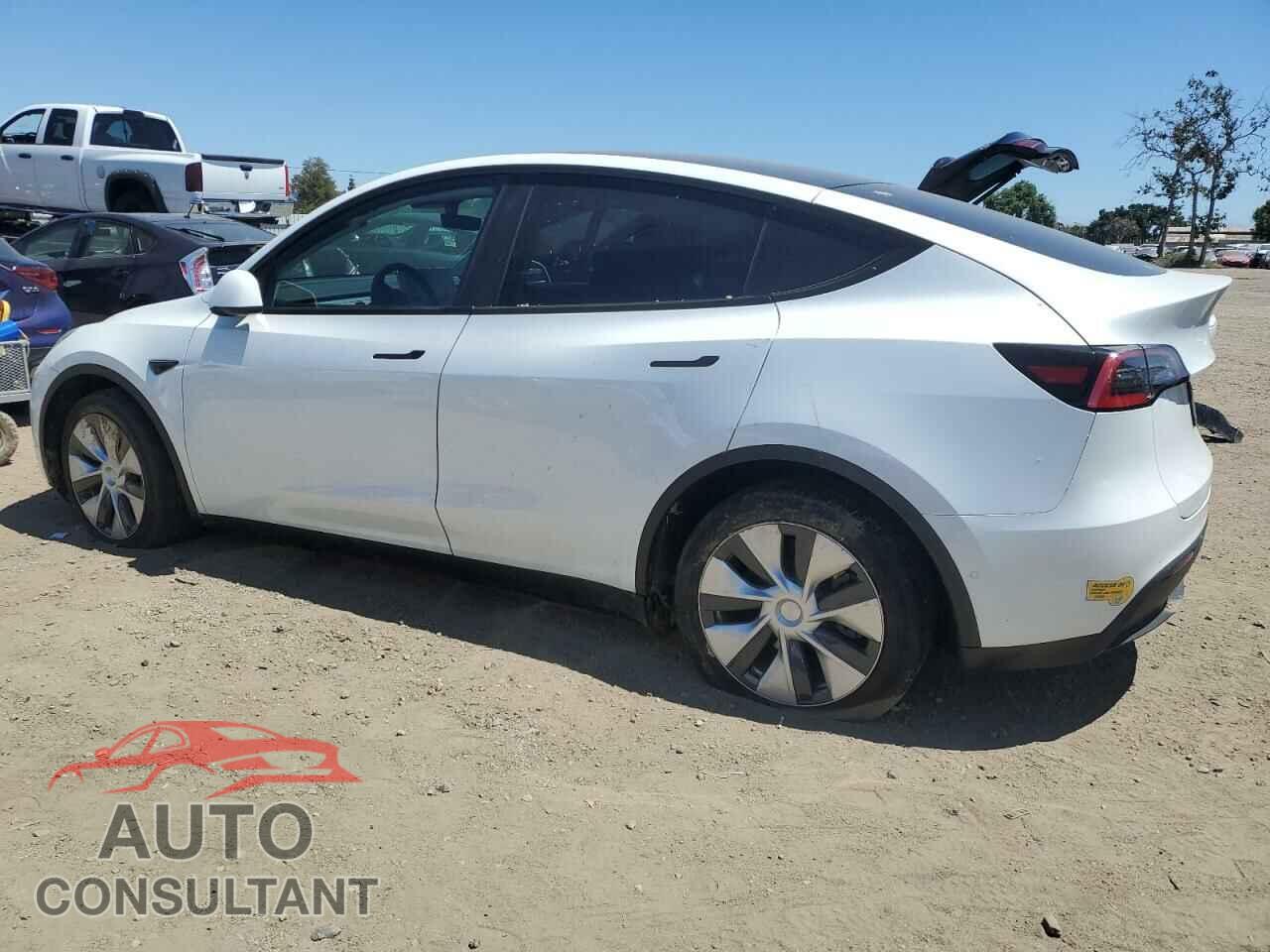 TESLA MODEL Y 2021 - 5YJYGDEEXMF118977