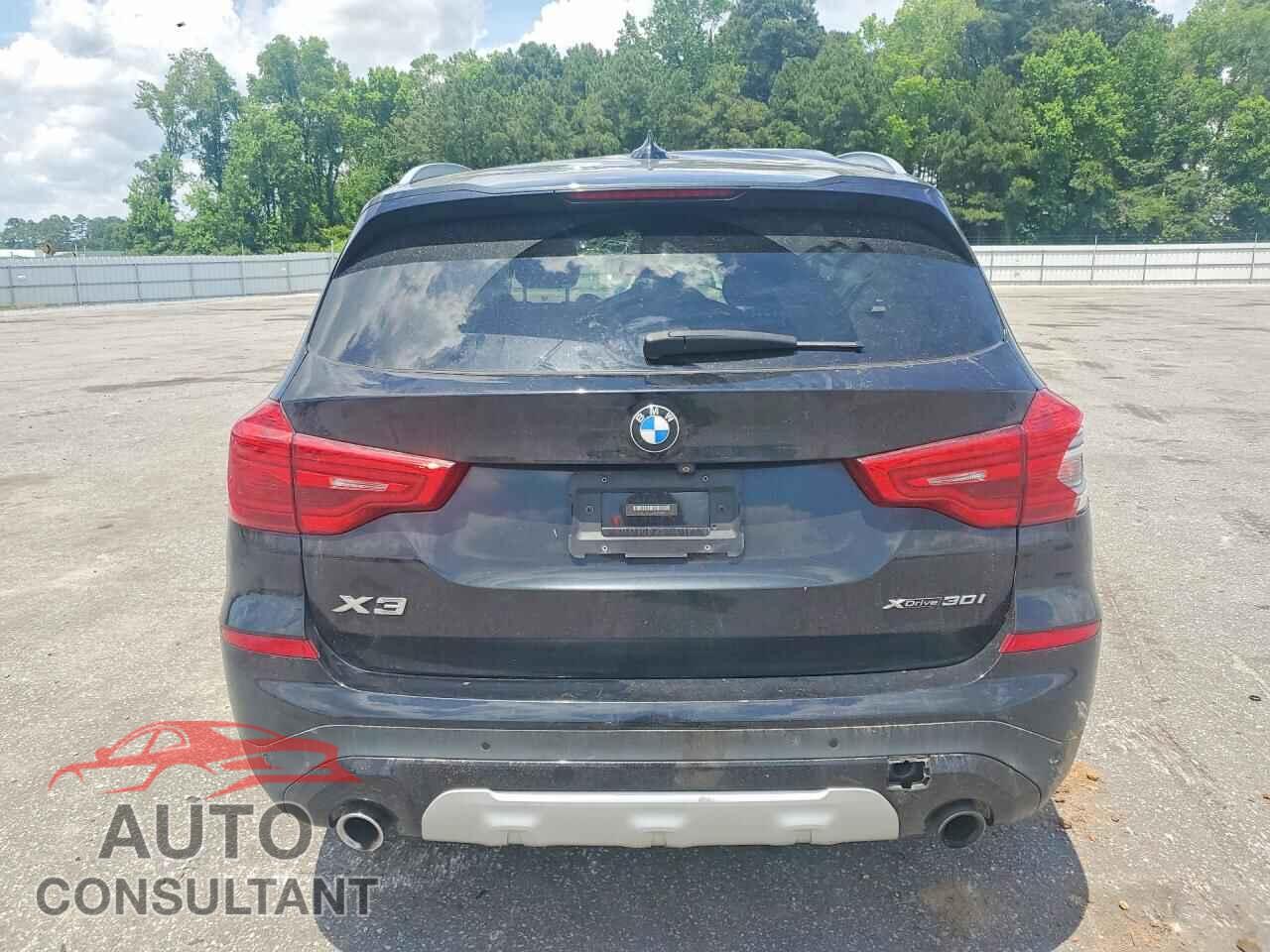 BMW X3 2018 - 5UXTR9C52JLD74089