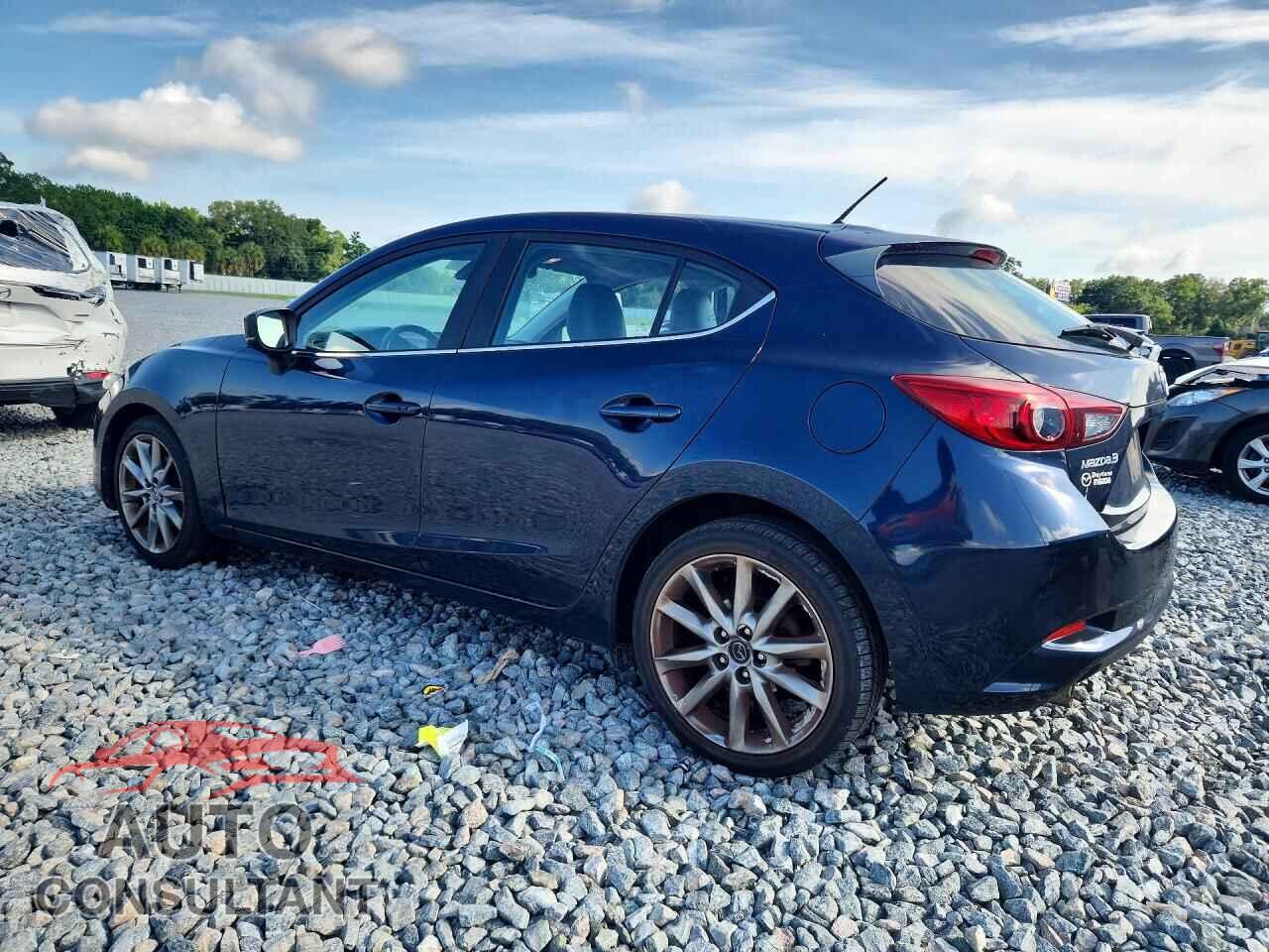 MAZDA 3 2018 - 3MZBN1L31JM227151