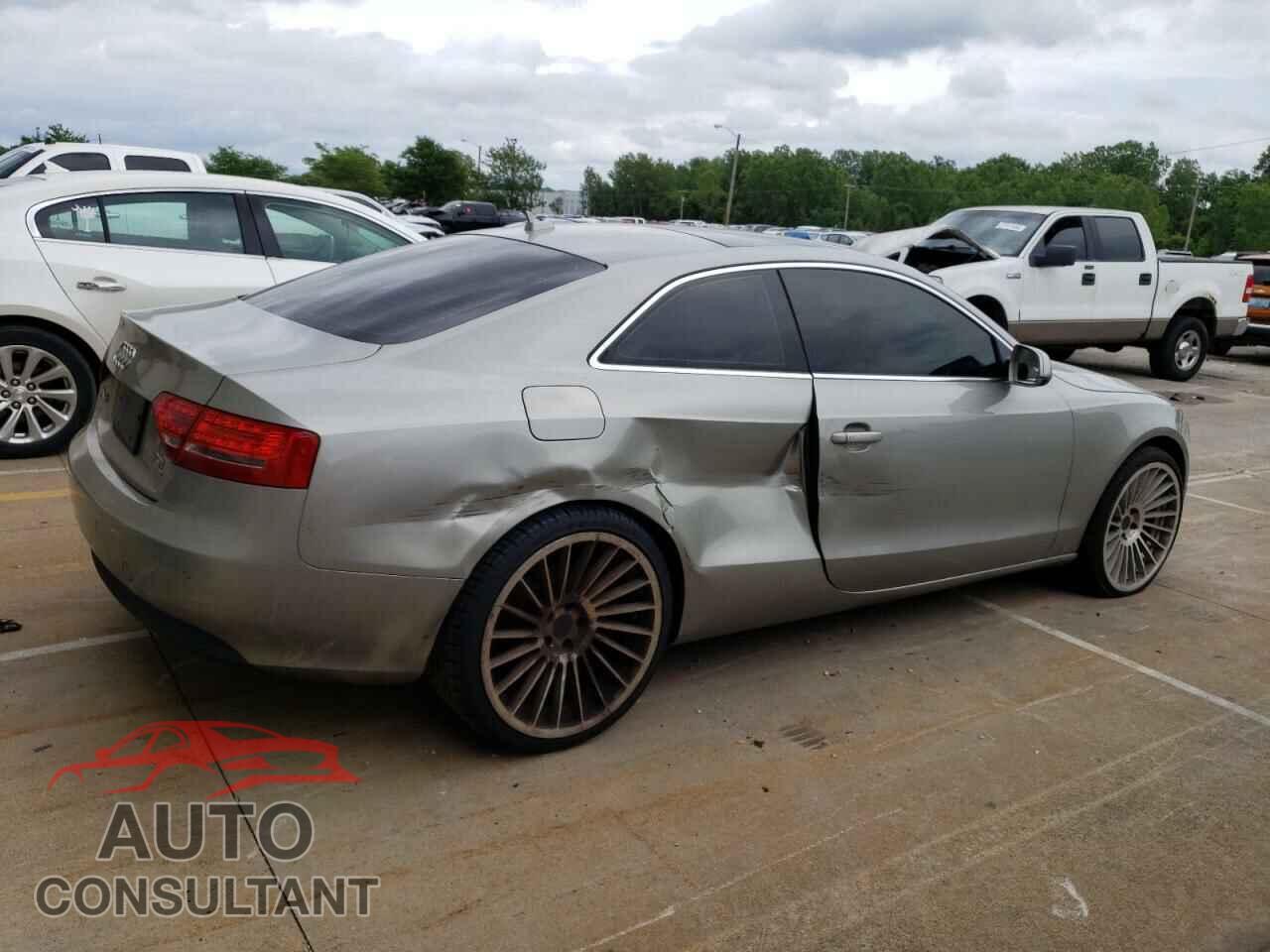 AUDI A5 2011 - WAUVFAFR2BA027467