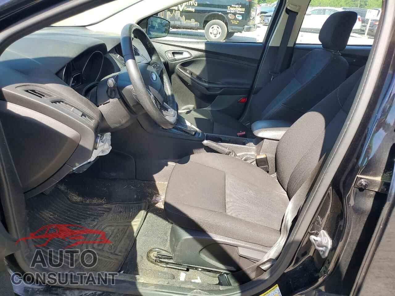 FORD FOCUS 2018 - 1FADP3FE4JL309977