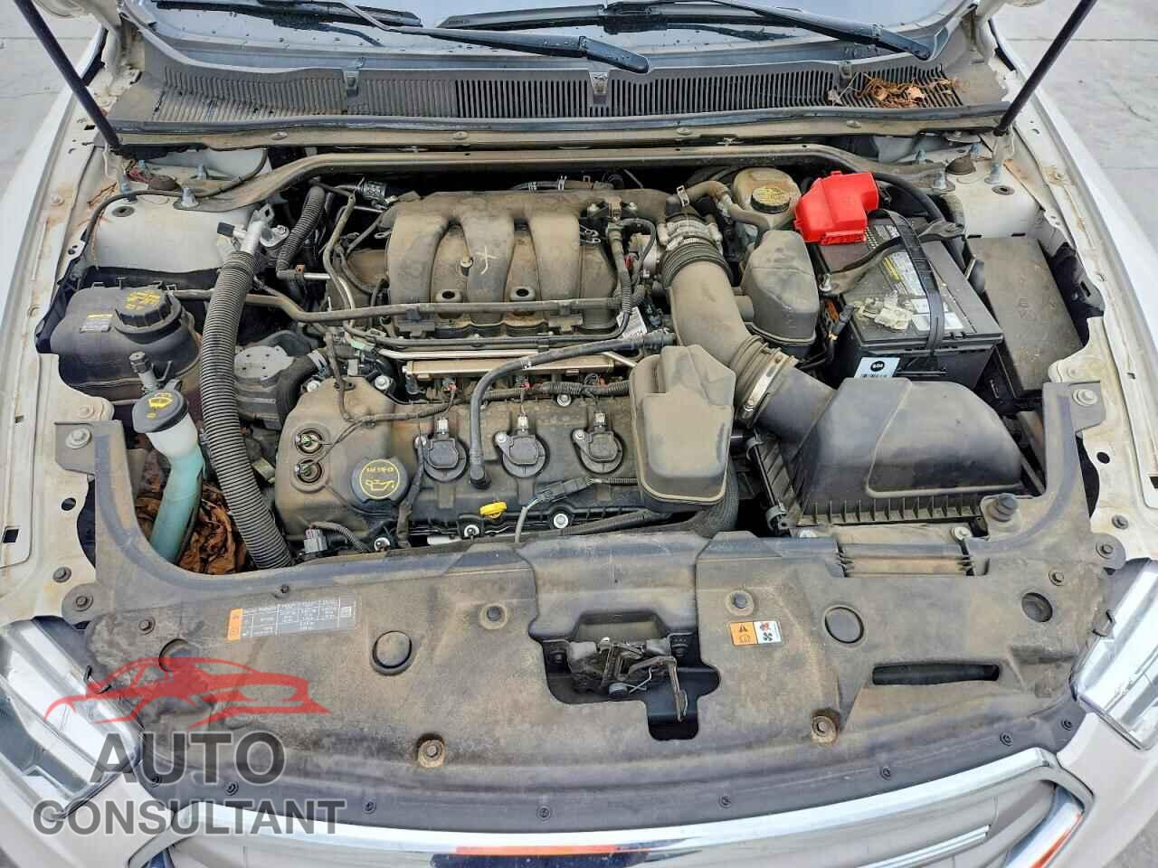 FORD TAURUS 2017 - 1FAHP2E85HG133306