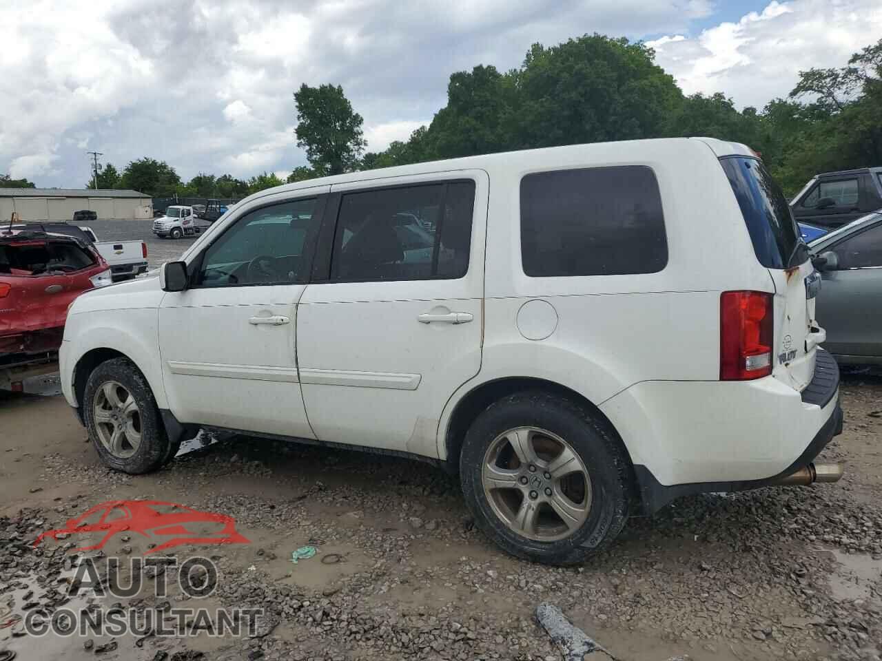 HONDA PILOT 2013 - 5FNYF4H42DB081283