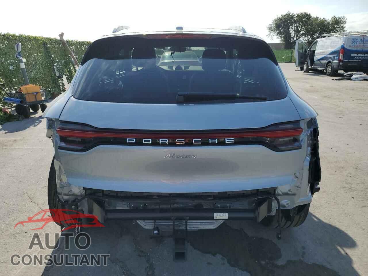 PORSCHE MACAN BASE 2024 - WP1AA2A54RLB02628