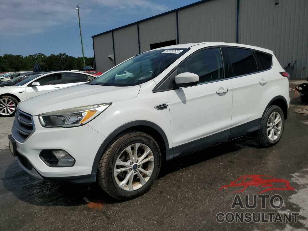 FORD ESCAPE 2017 - 1FMCU0GD9HUE38848