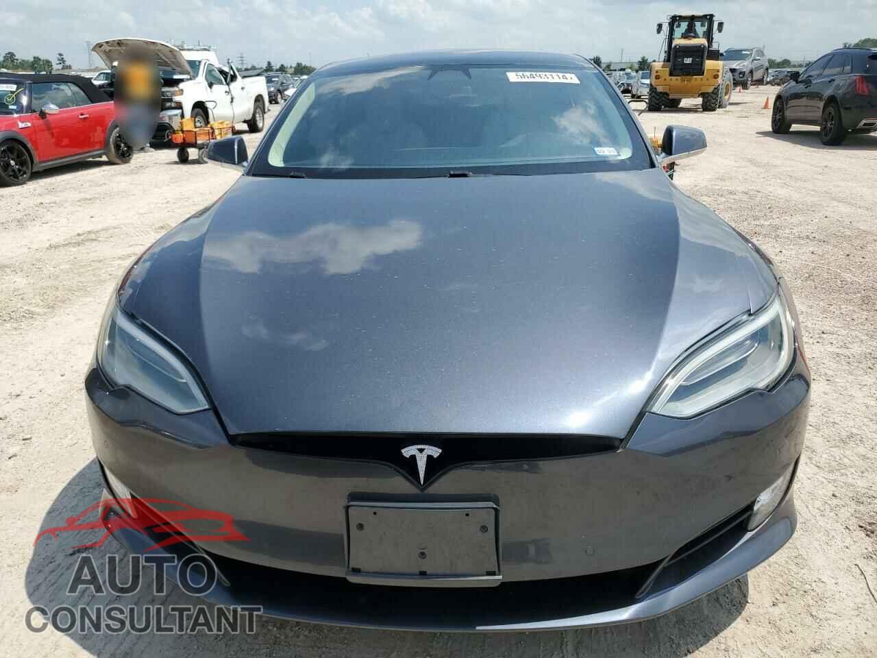 TESLA MODEL S 2017 - 5YJSA1E12HF197215