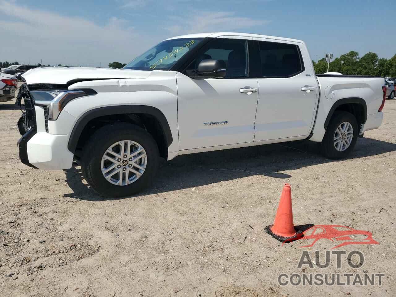 TOYOTA TUNDRA 2022 - 5TFLA5AB8NX002407