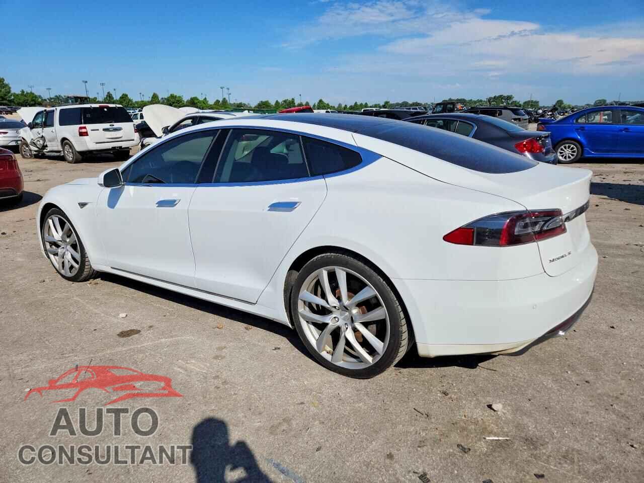 TESLA MODEL S 2014 - 5YJSA1H19EFP40101