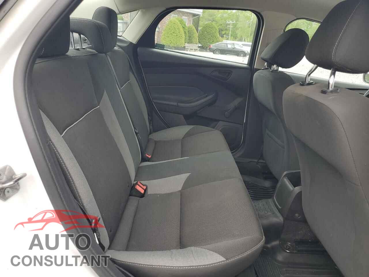 FORD FOCUS 2013 - 1FADP3E23DL179945