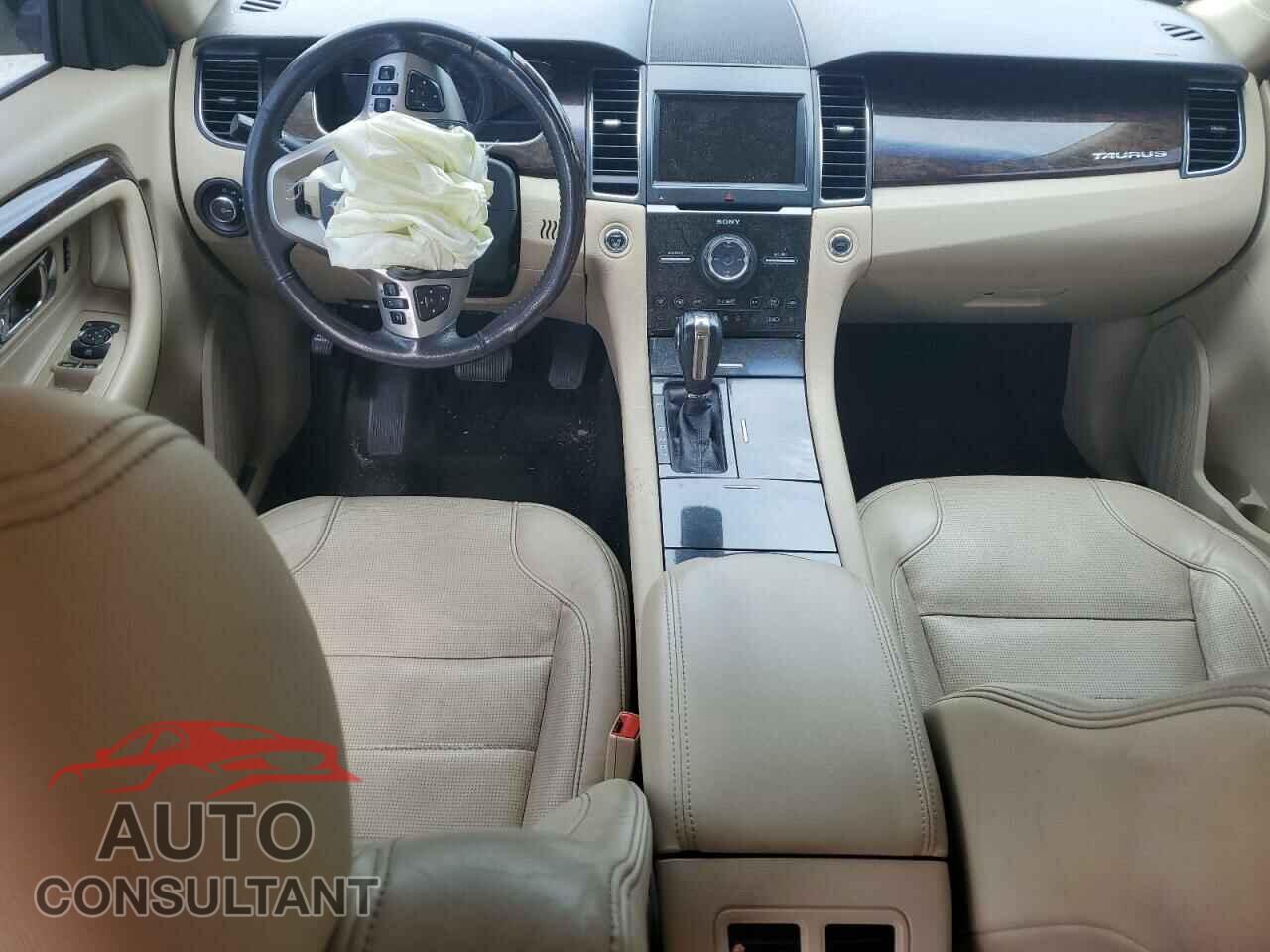 FORD TAURUS 2017 - 1FAHP2F82HG104019