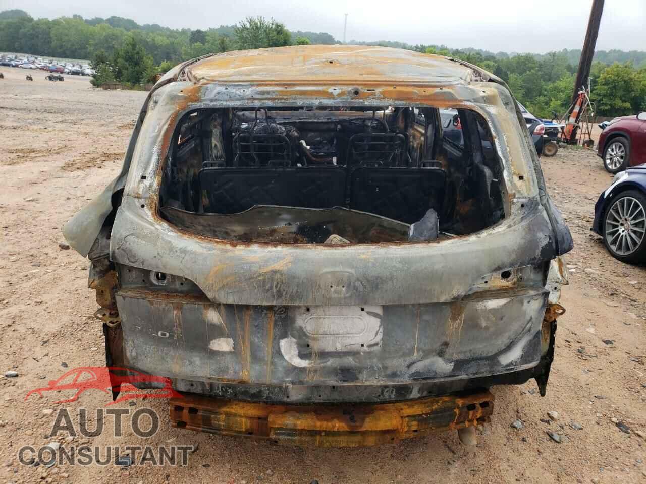 HONDA PILOT 2018 - 5FNYF5H33JB014281