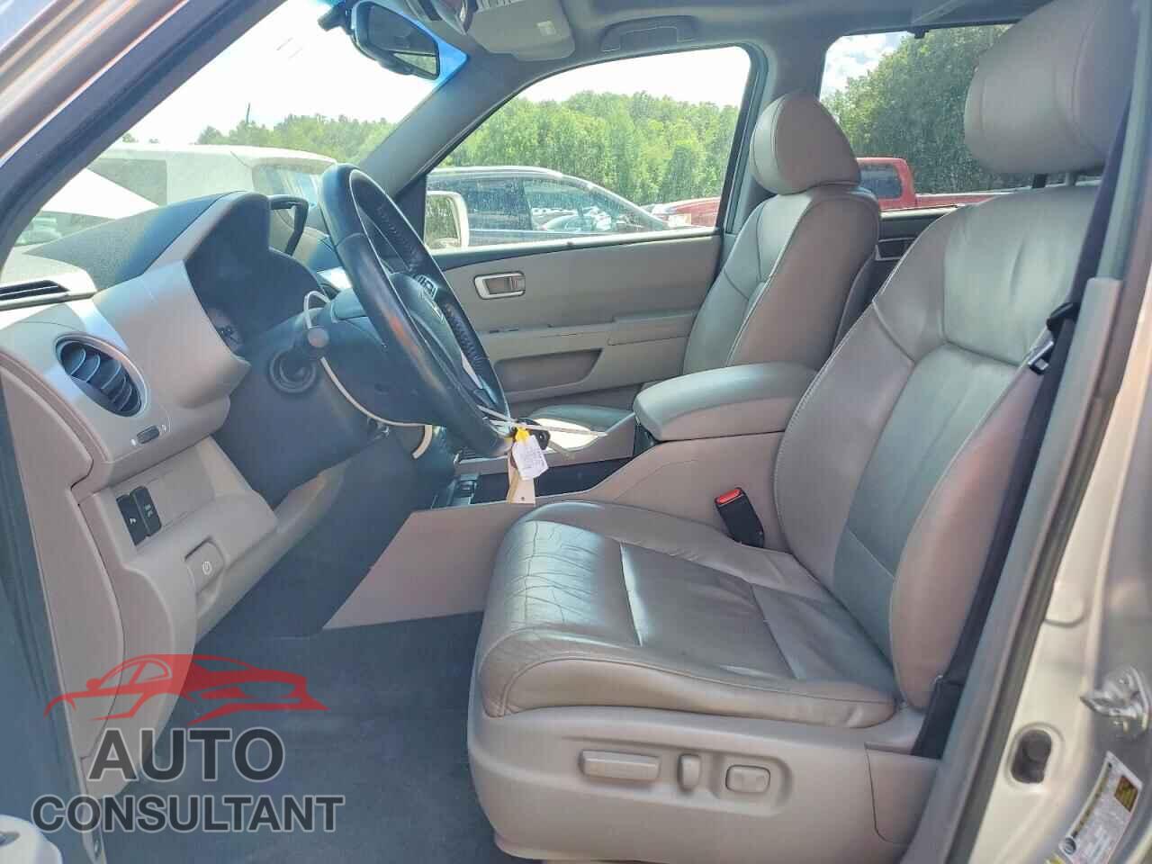 HONDA PILOT 2011 - 5FNYF4H9XBB053157