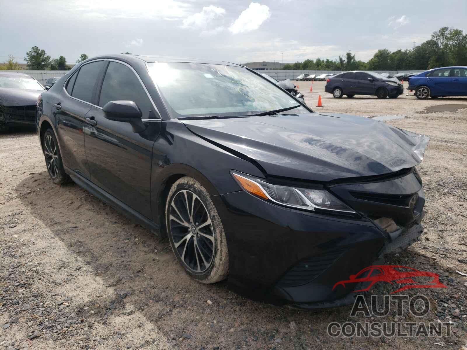 TOYOTA CAMRY 2018 - 4T1B11HK3JU677034