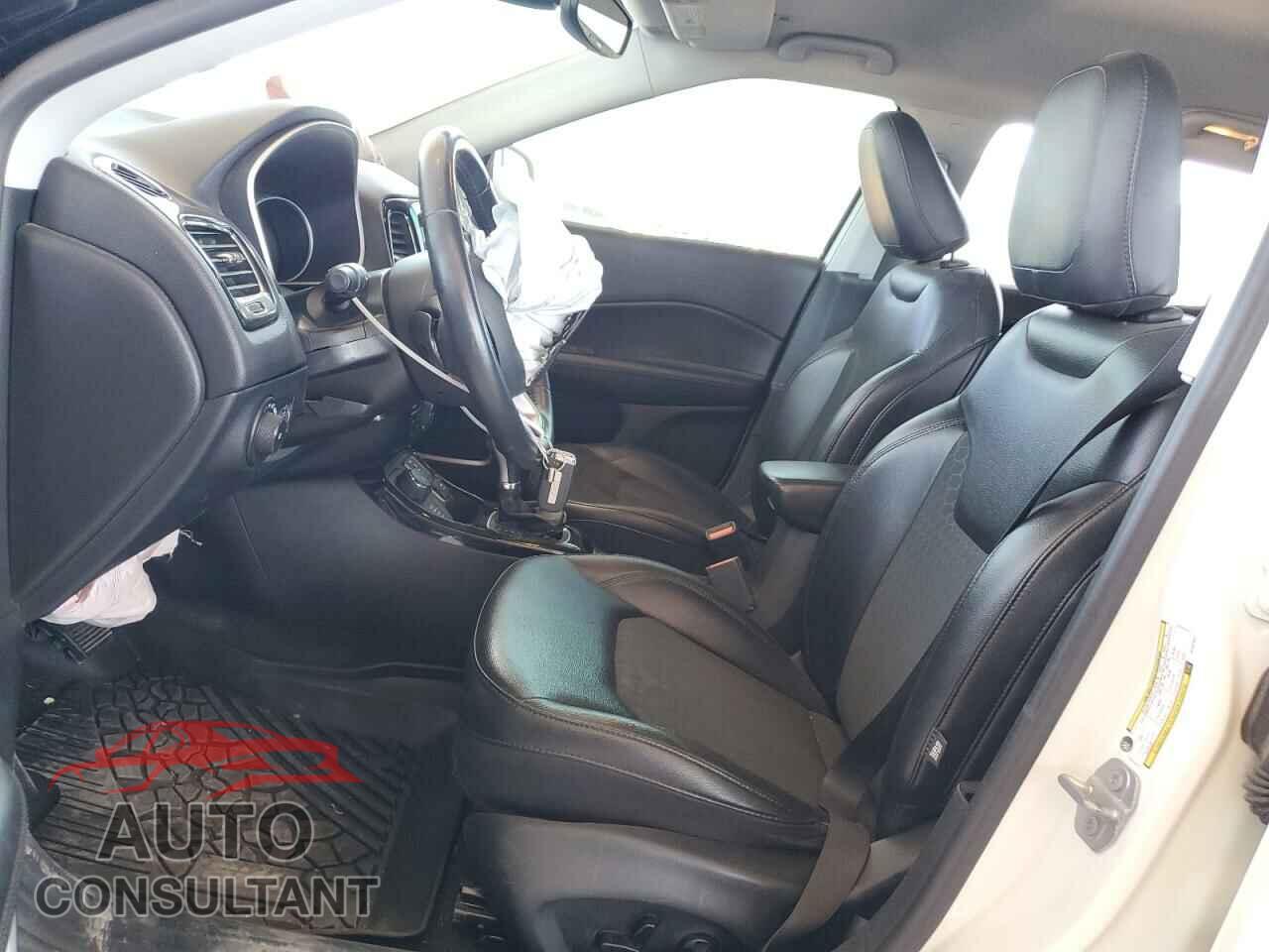 JEEP COMPASS 2018 - 3C4NJDBB9JT433152