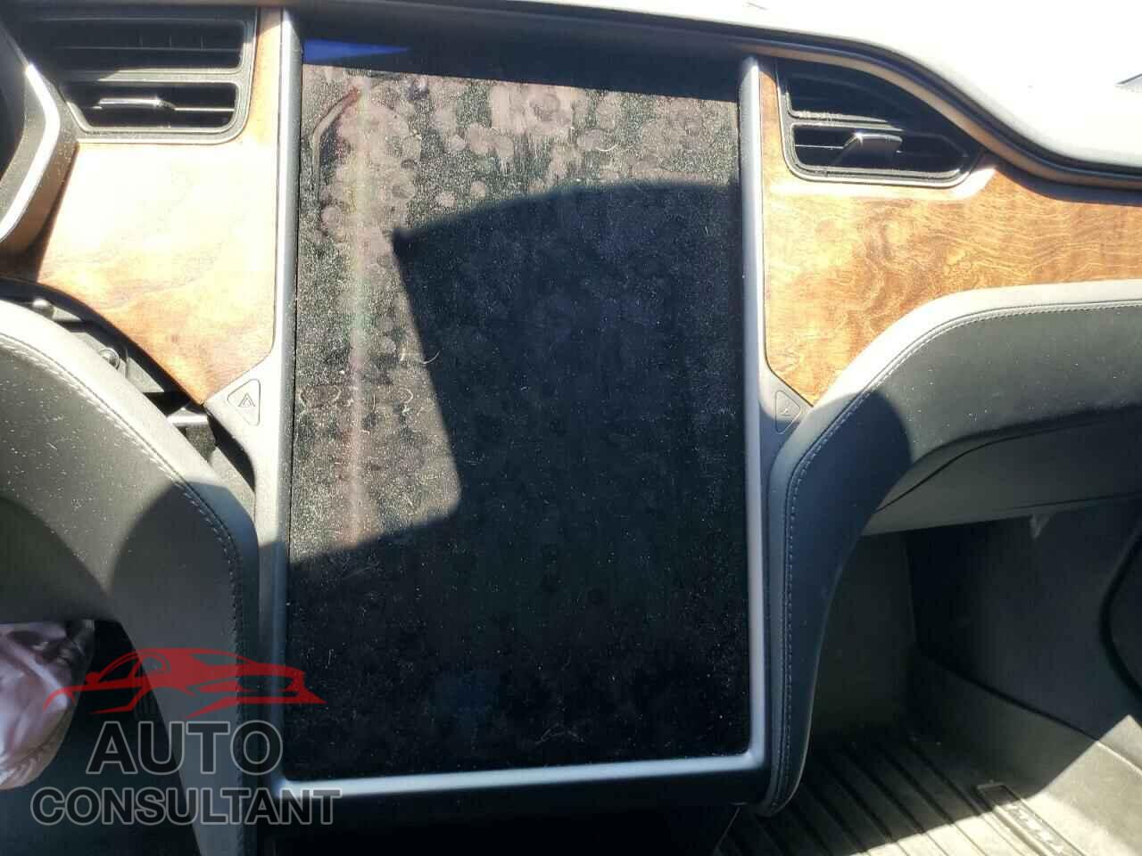 TESLA MODEL S 2020 - 5YJSA1E27LF415148