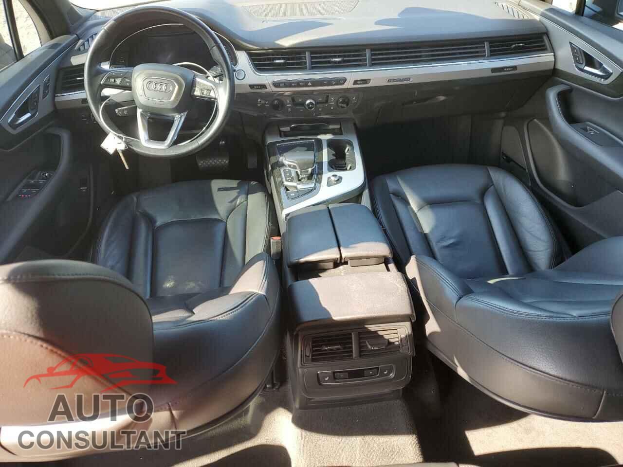 AUDI Q7 2019 - WA1LHAF73KD018174
