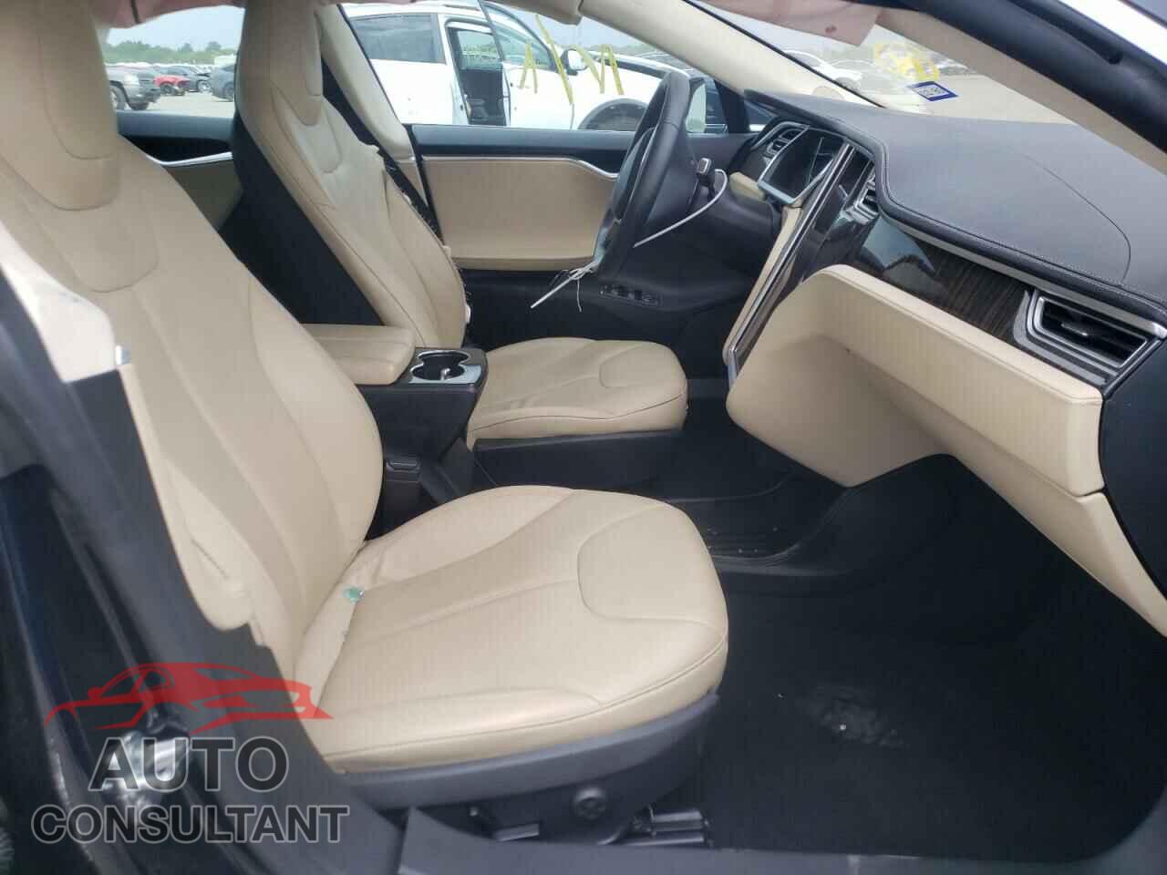 TESLA MODEL S 2013 - 5YJSA1CP2DFP23991