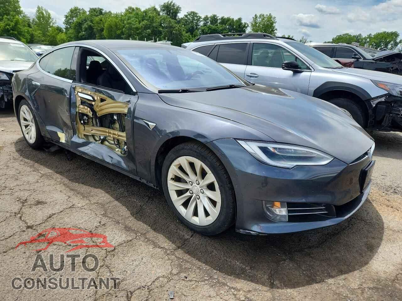 TESLA MODEL S 2018 - 5YJSA1E25JF272018
