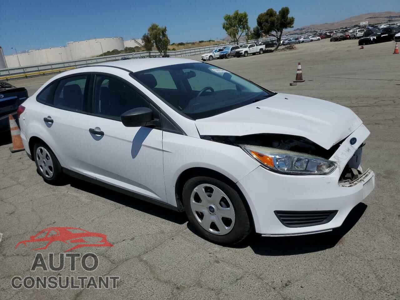 FORD FOCUS 2015 - 1FADP3E26FL306643