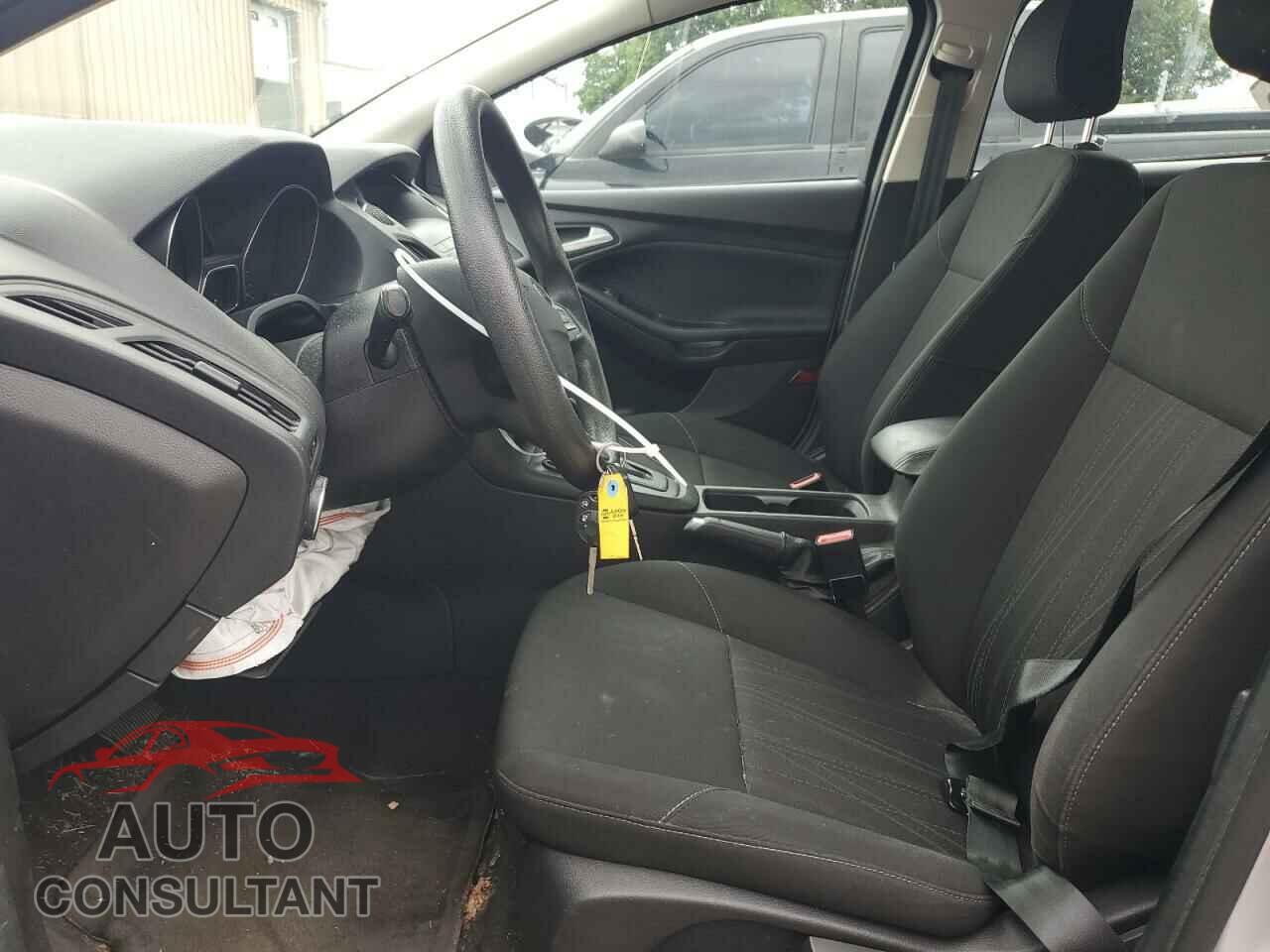FORD FOCUS 2018 - 1FADP3F21JL235570