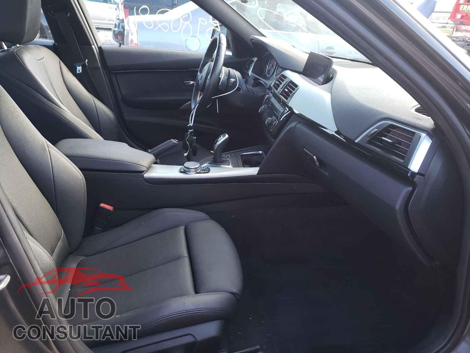 BMW 3 SERIES 2016 - WBA8E3G57GNU03801