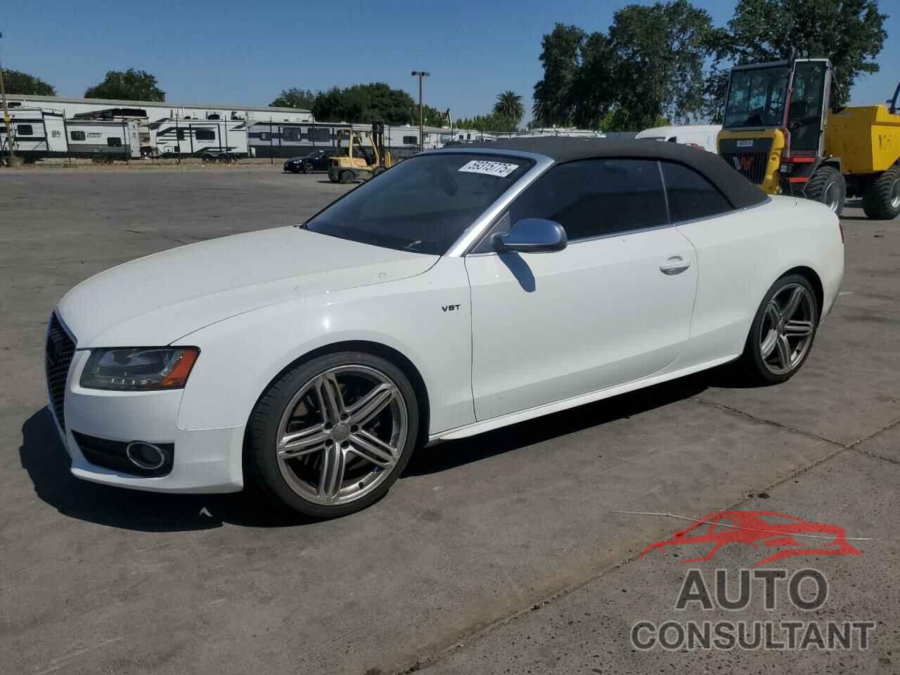 AUDI S5/RS5 2010 - WAUCGAFH3AN013001