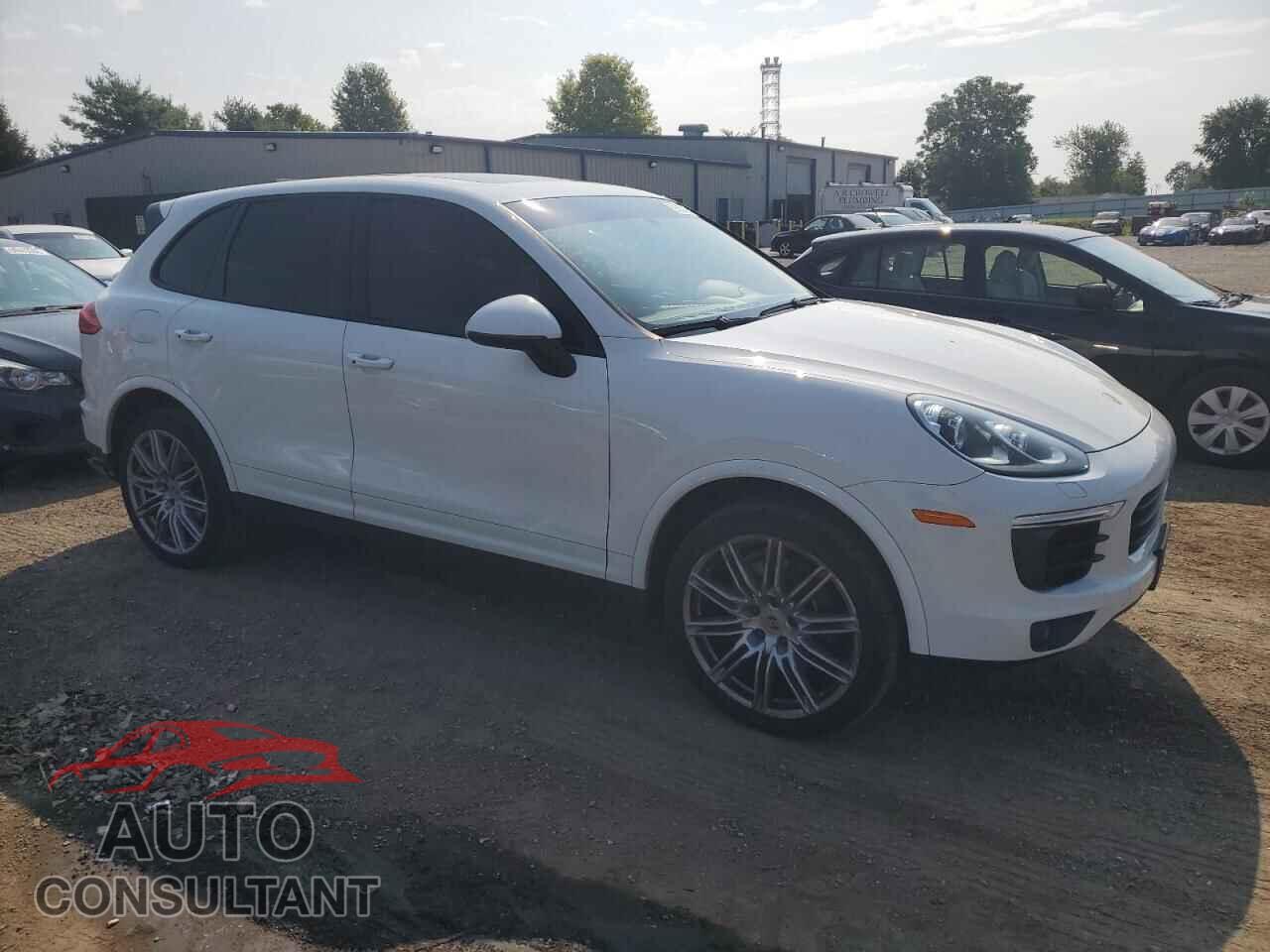PORSCHE CAYENNE 2017 - WP1AA2A24HKA81676