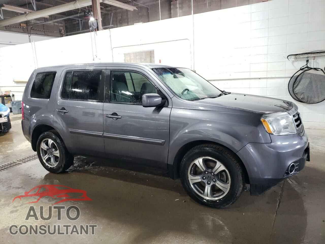 HONDA PILOT 2015 - 5FNYF4H36FB070393