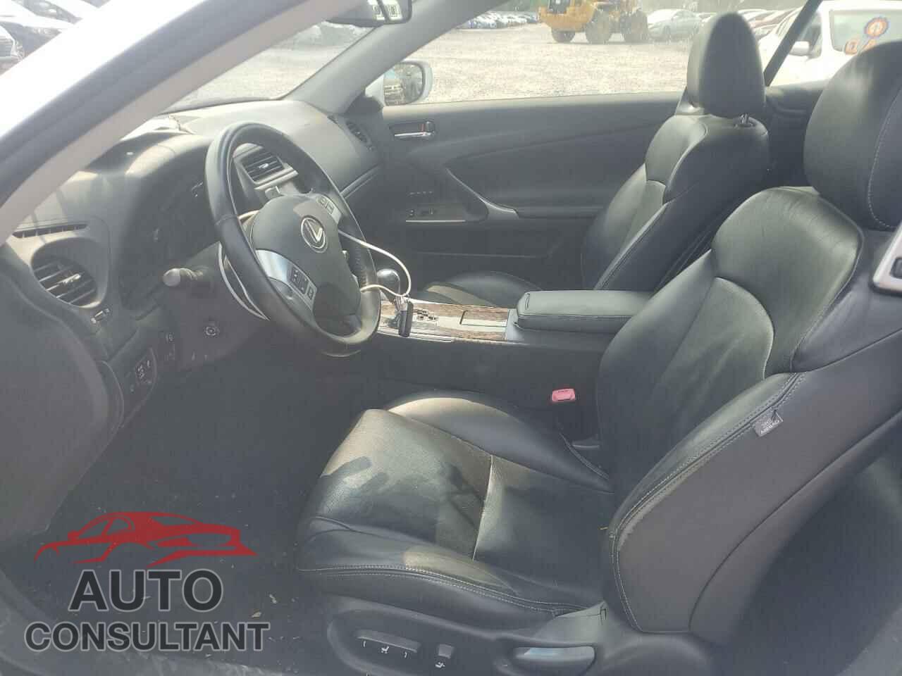 LEXUS IS 2011 - JTHFF2C29B2514971