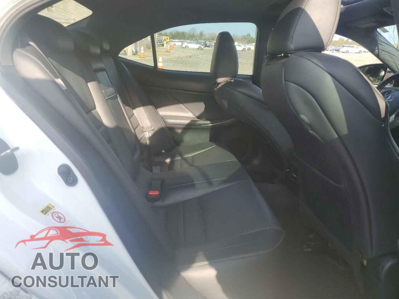 LEXUS IS 2014 - JTHCF1D25E5009752