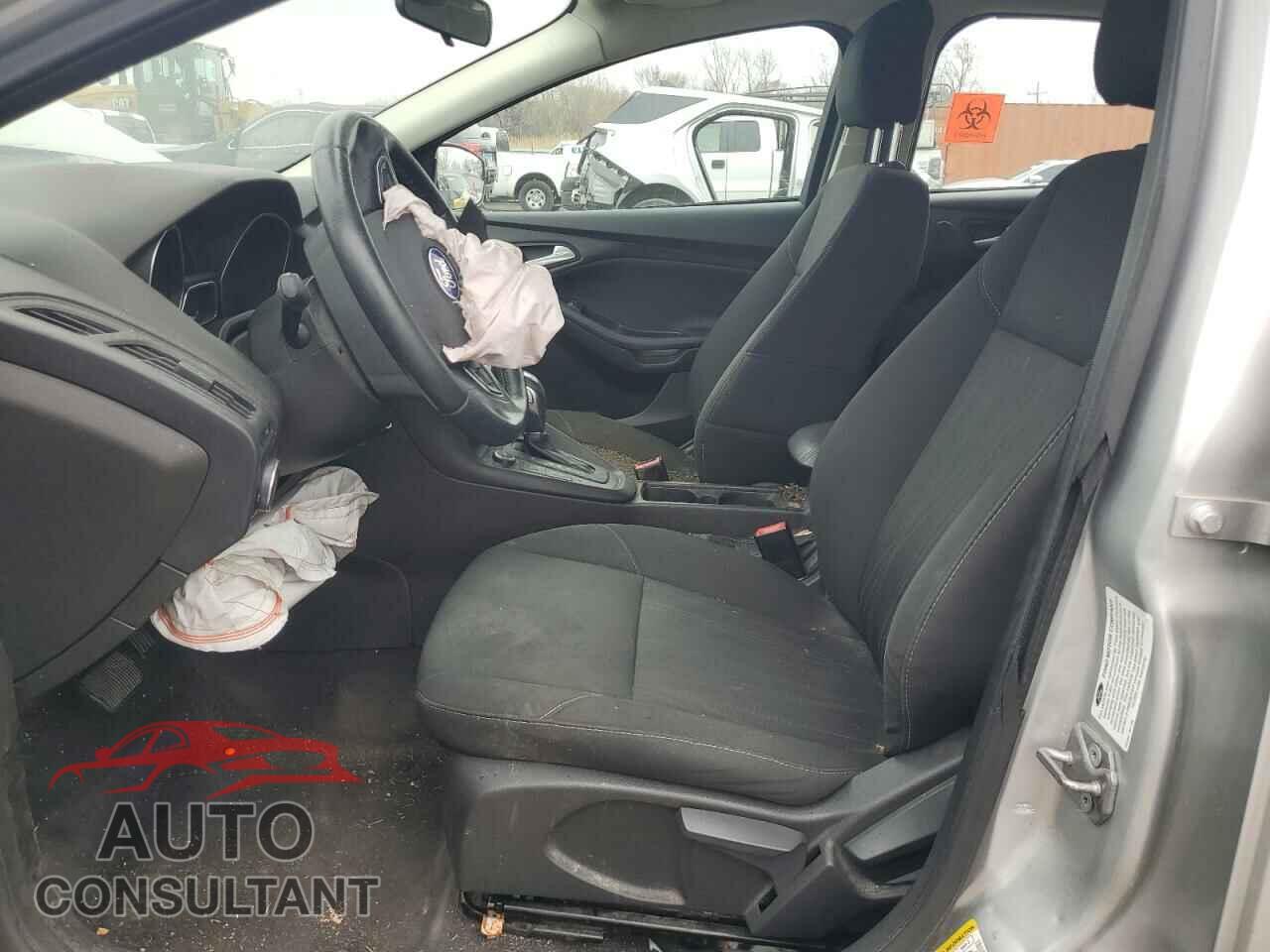 FORD FOCUS 2016 - 1FADP3K22GL362035