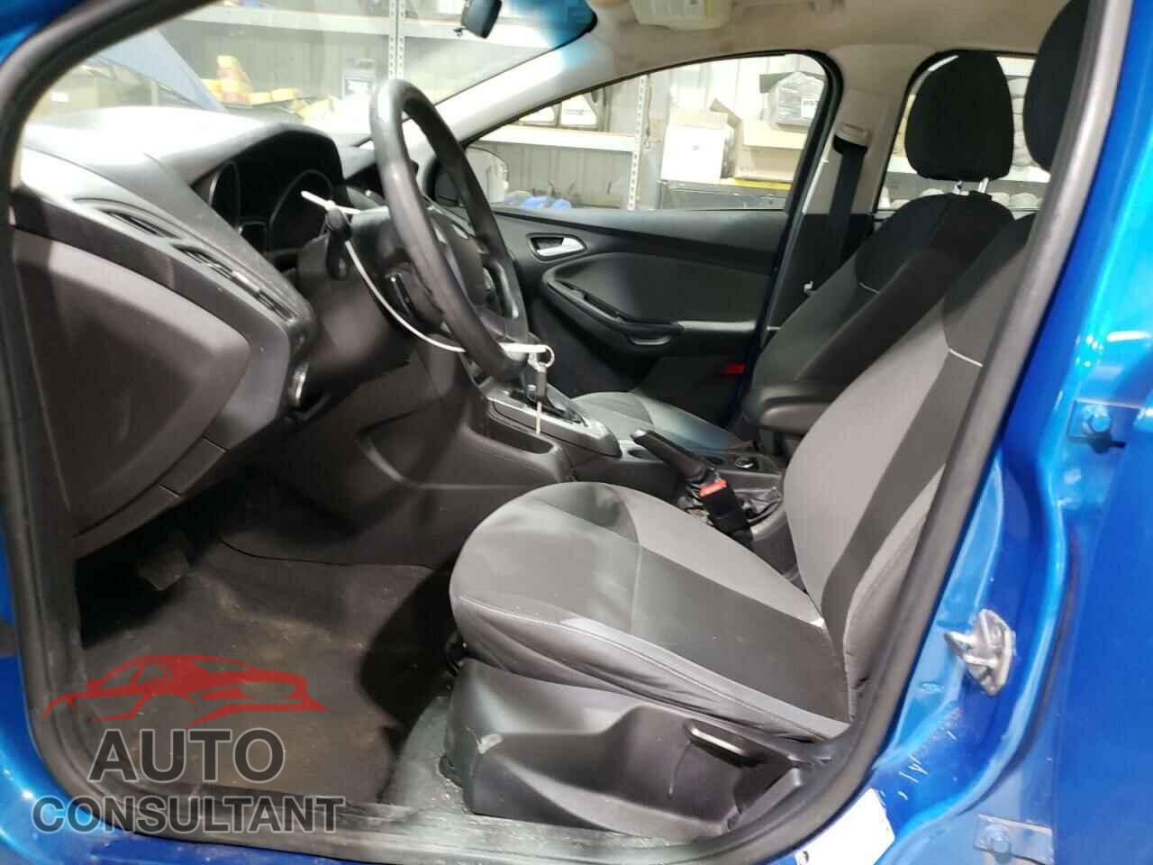 FORD FOCUS 2013 - 1FADP3K27DL383622