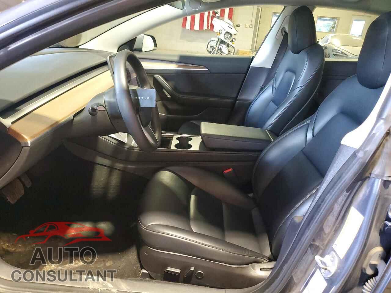 TESLA MODEL 3 2022 - 5YJ3E1EA6NF371498
