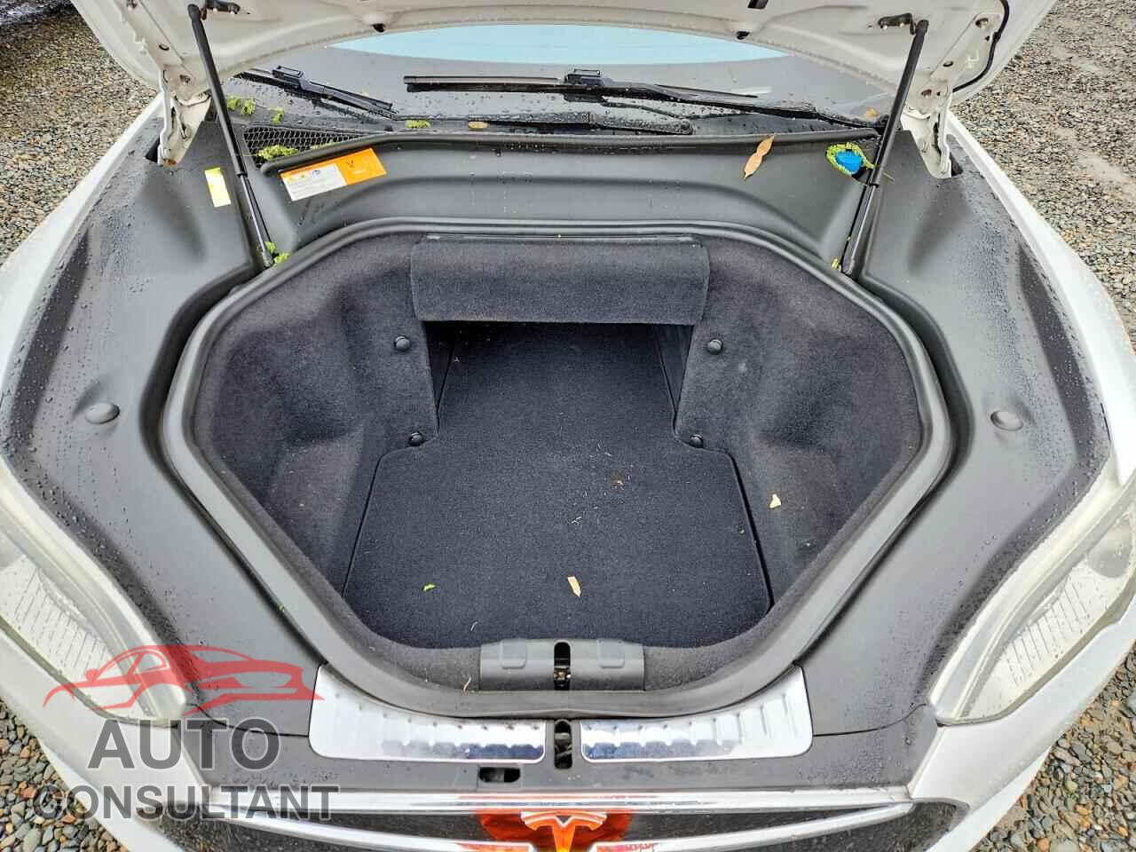TESLA MODEL S 2013 - 5YJSA1CP6DFP05722