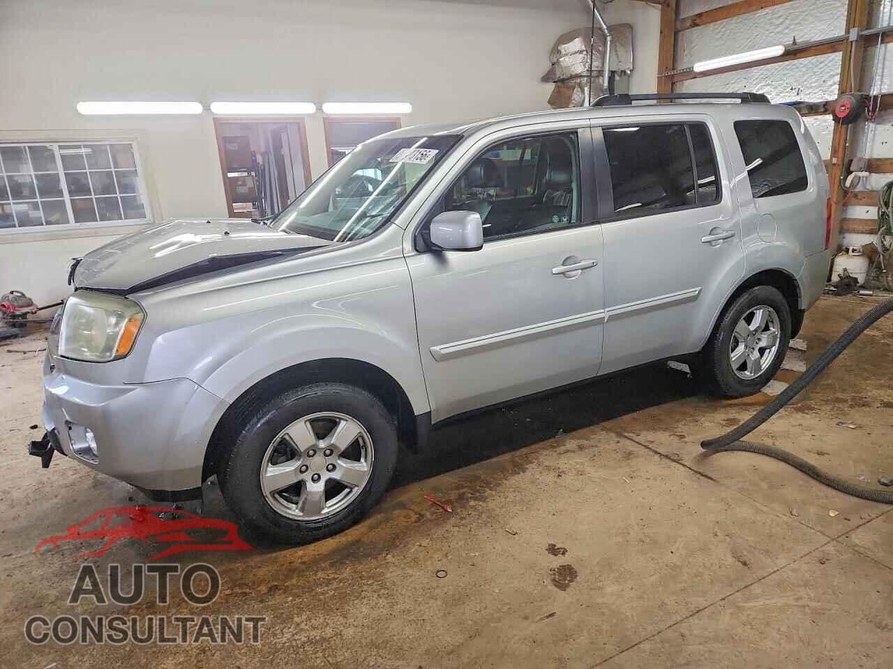 HONDA PILOT 2011 - 5FNYF4H75BB012143