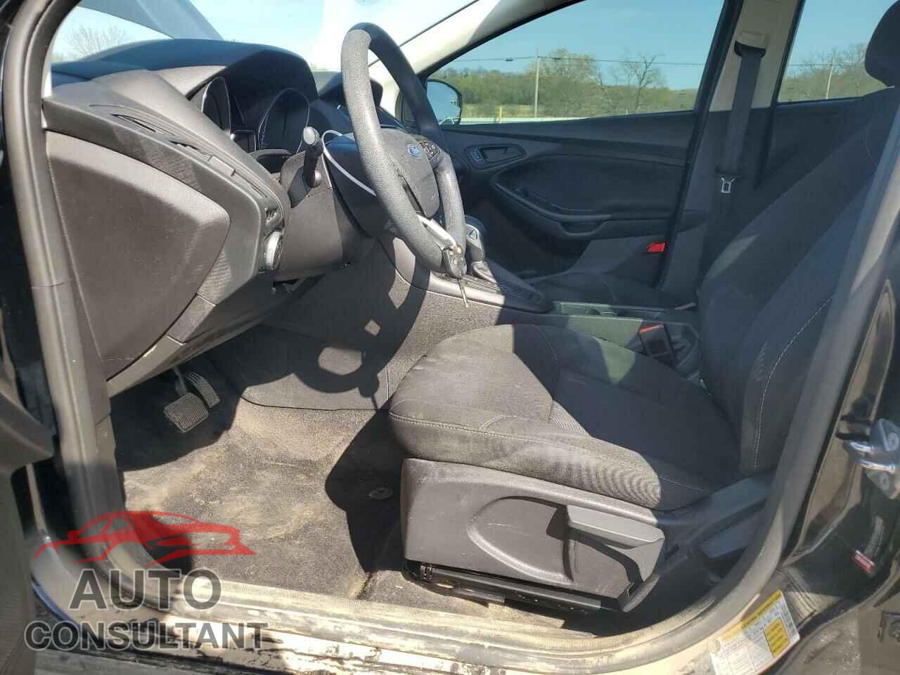 FORD FOCUS 2017 - 1FADP3E20HL241050